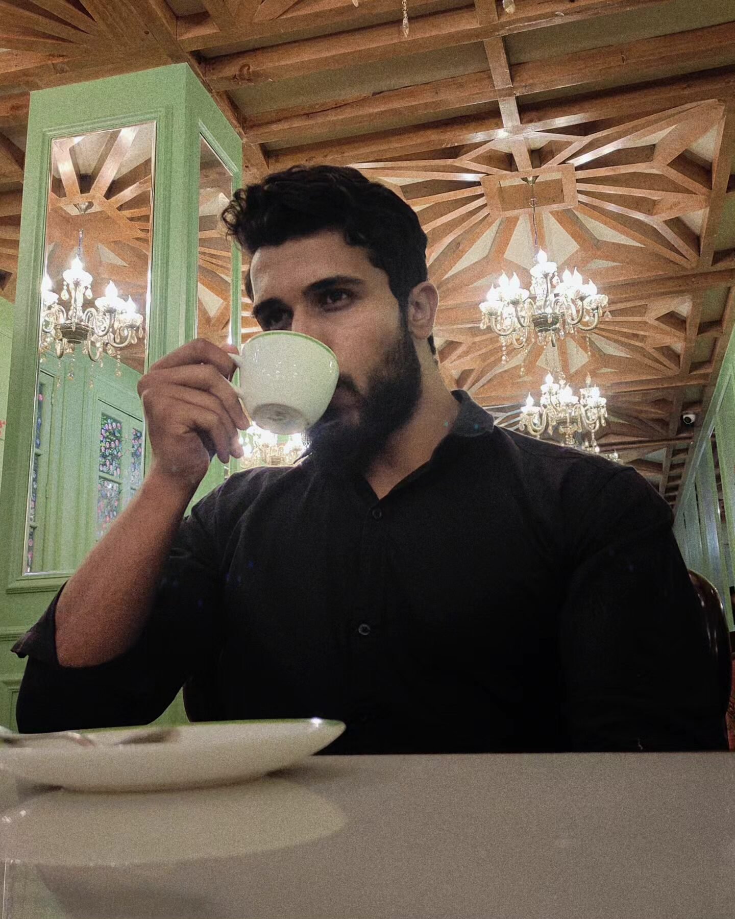 Why Most Brands Stay Average — And How Raqeeb Sofi Approaches Building Premium Businesses