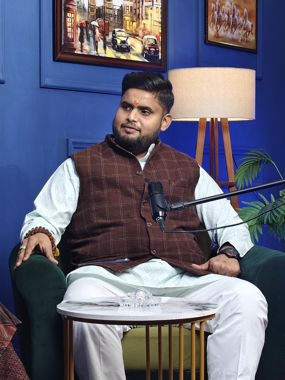 Astrologer Vinay Shastri: Redefining Modern Spiritual Guidance Through Vedic Astrology and Digital Influence