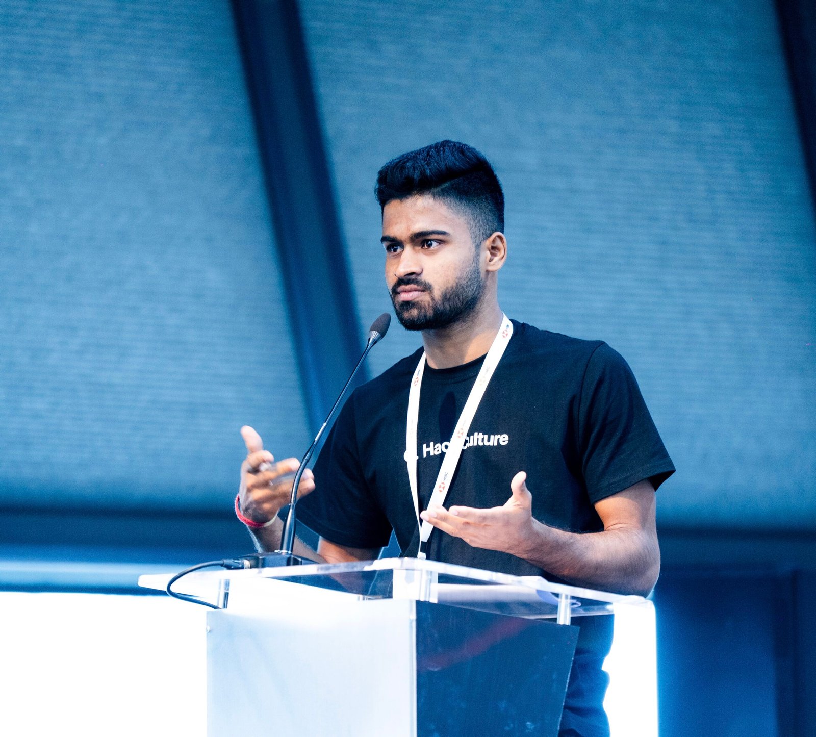 23-Year-Old Quits High-Paying AI Job to Build India’s Innovation Platform: HackCulture