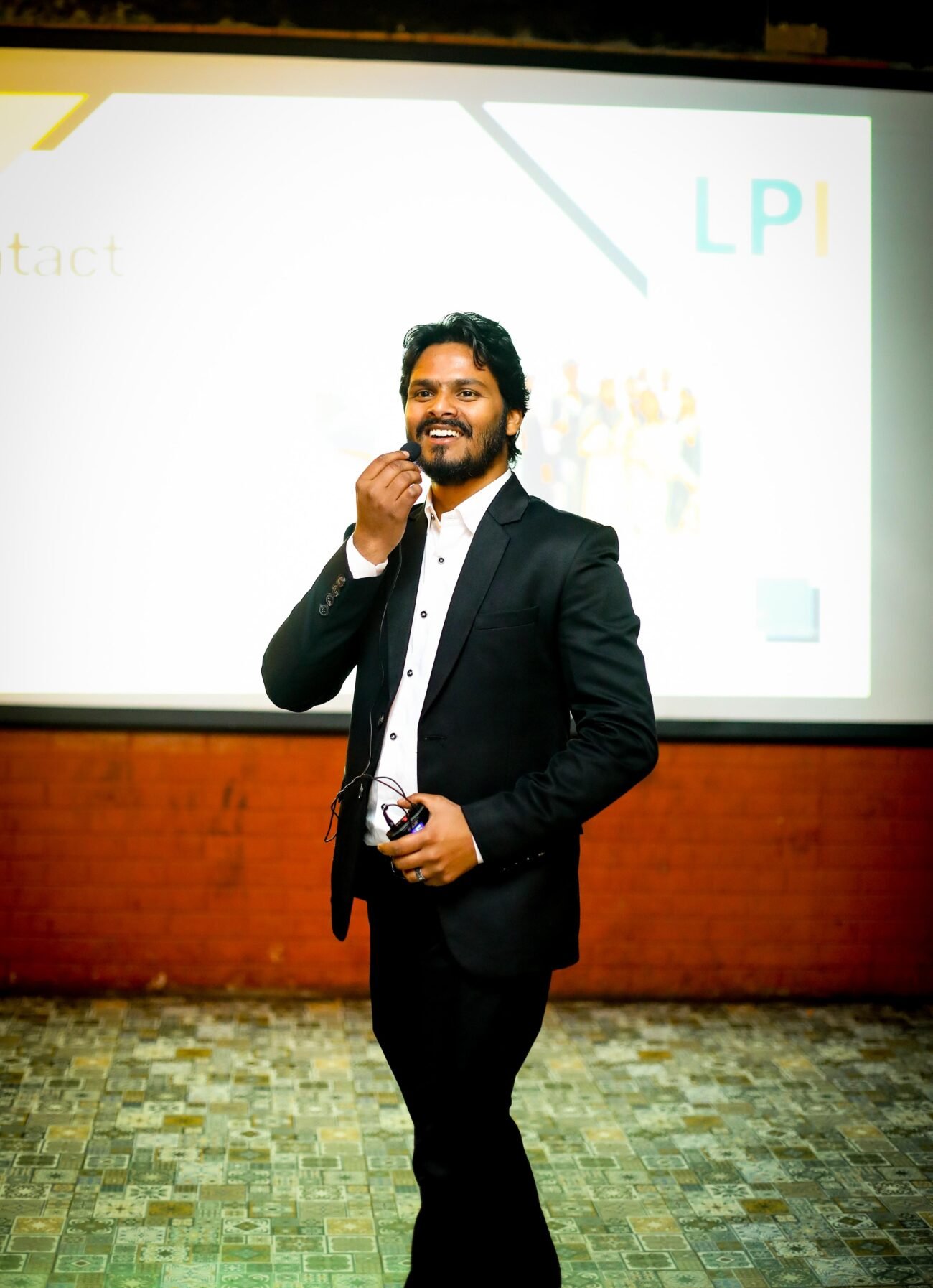 The Inspiring Journey of Pradeep Gupta: How Legal Papers India is Simplifying Business Registrations and Compliance for Entrepreneurs Across India